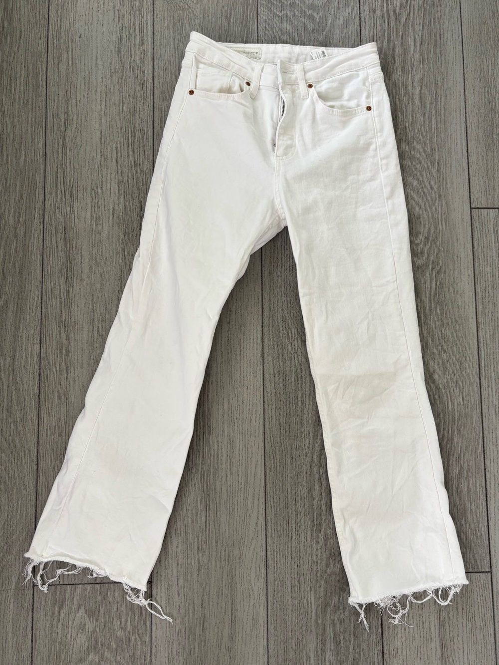 Zara white denim jeans with ankle cutoff. EUC.